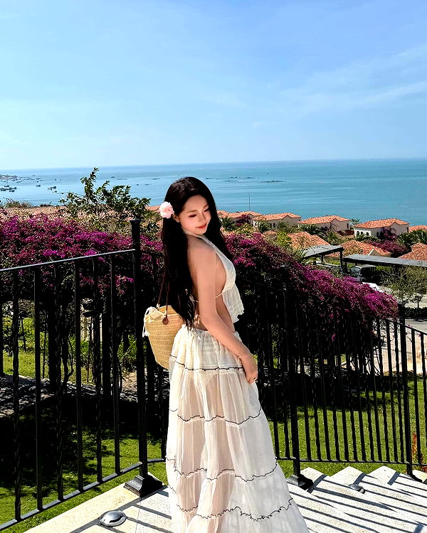 lyhythuedoxinh instagram image archive image