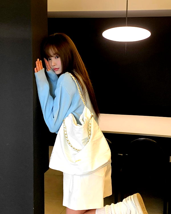 daxbin instagram image archive image