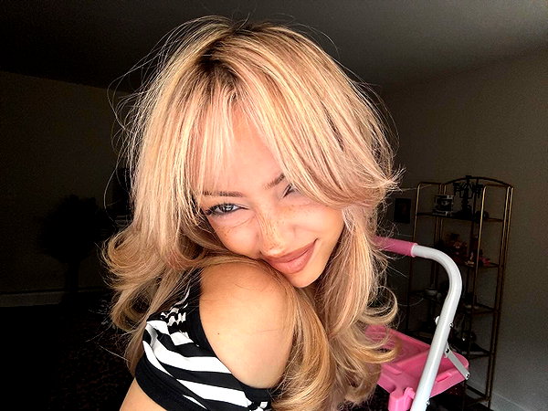 v.qx instagram image archive image