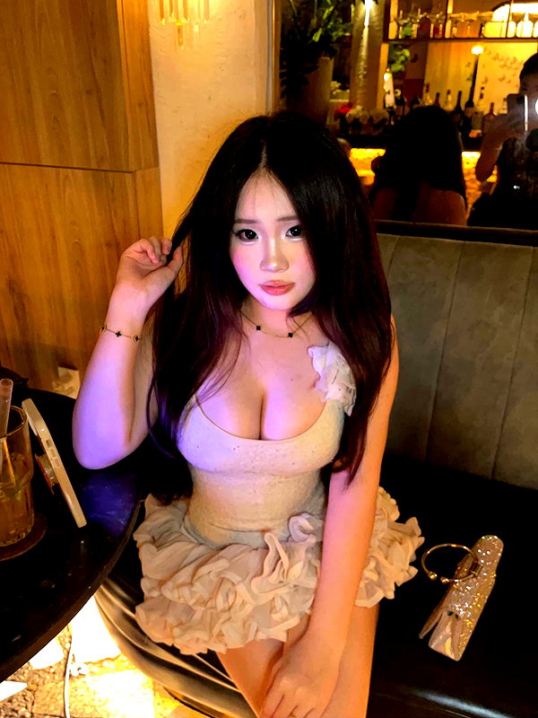 lyhythuedoxinh instagram image archive image
