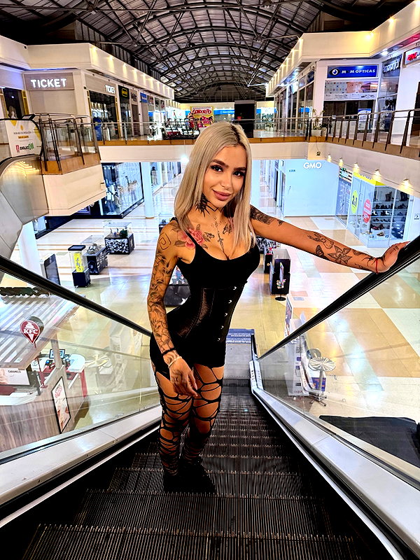 barbie_vampi instagram image archive image