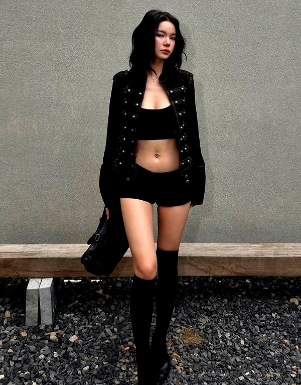 lyhythuedoxinh instagram image archive image