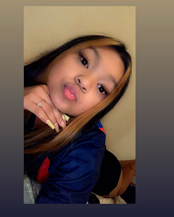 mishel_.gomez._18 instagram image archive image