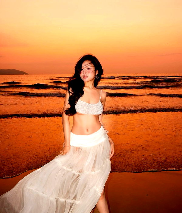 lyhythuedoxinh instagram image archive image