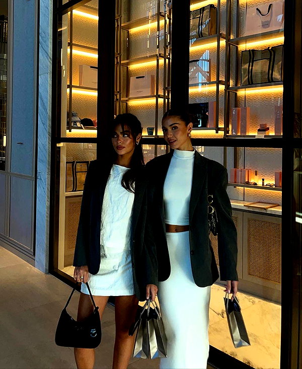oliviaphillipps instagram image archive image