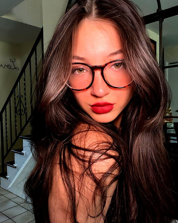 daniellebarnaa instagram image archive image