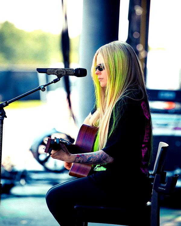 avrillavigne instagram image archive image