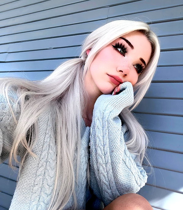 danielle.mercedie instagram image archive image