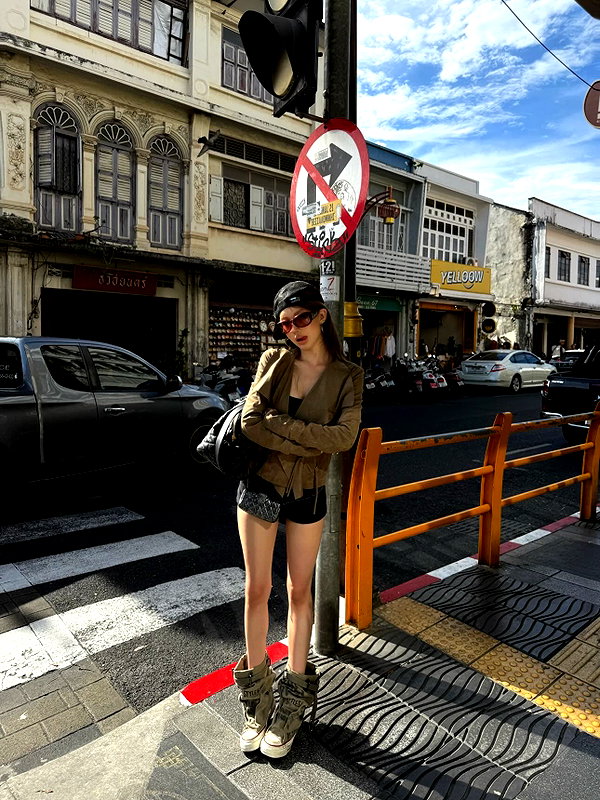 fair_mua instagram image archive image