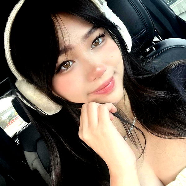 baddiesessence instagram image archive image