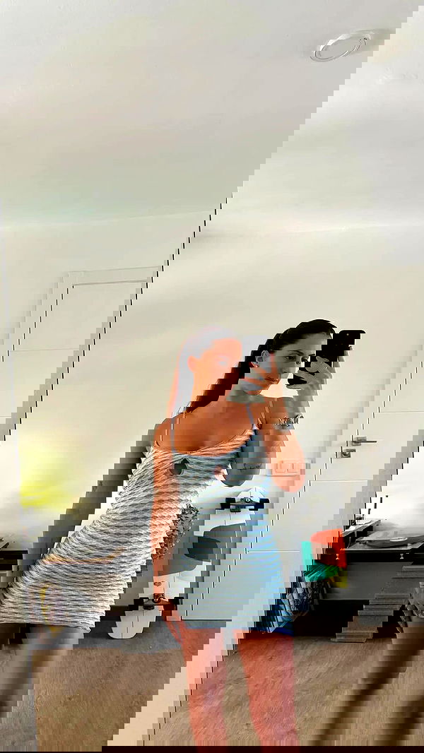 rebeccaschez rebeccaschez archive image