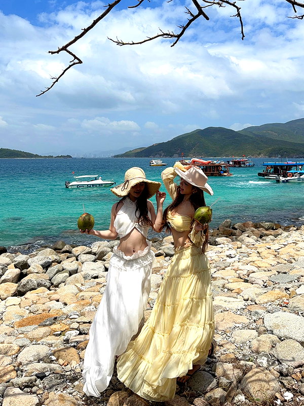 lyhythuedoxinh instagram image archive image