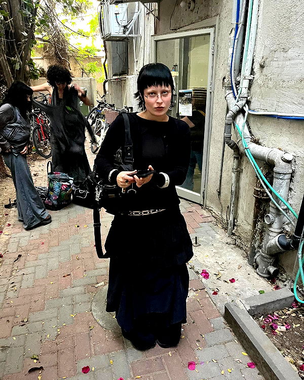 roni_roth instagram image archive image