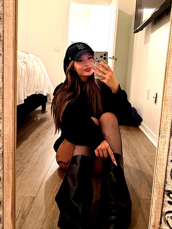 cherrycatxox instagram image archive image