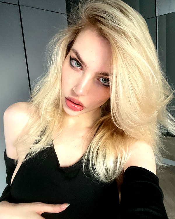 anya4everr instagram image archive image