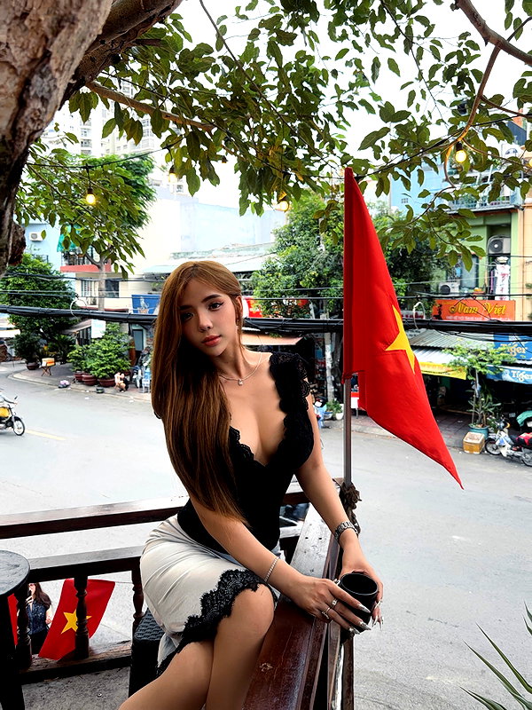 lyhythuedoxinh instagram image archive image