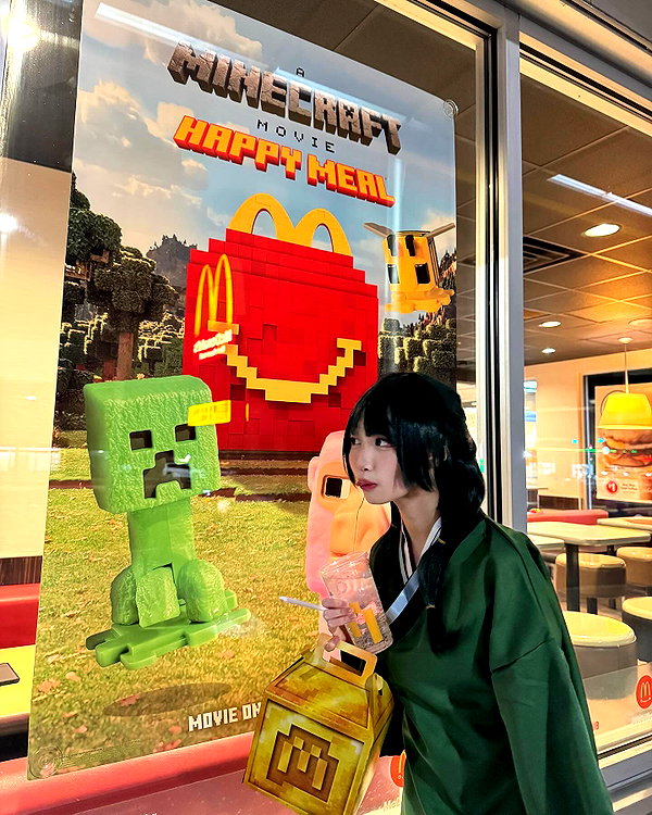 yuyuslivestreamdiary instagram image archive image