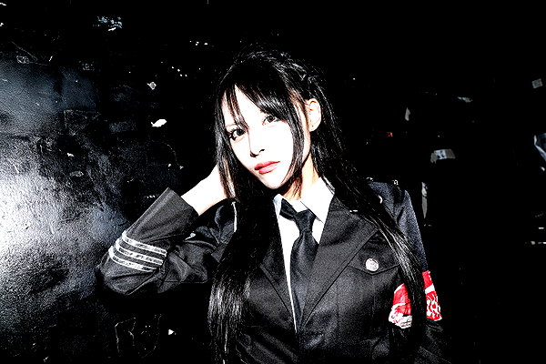 yamikumo_leisa instagram image archive image