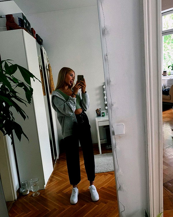 lilih instagram image archive image