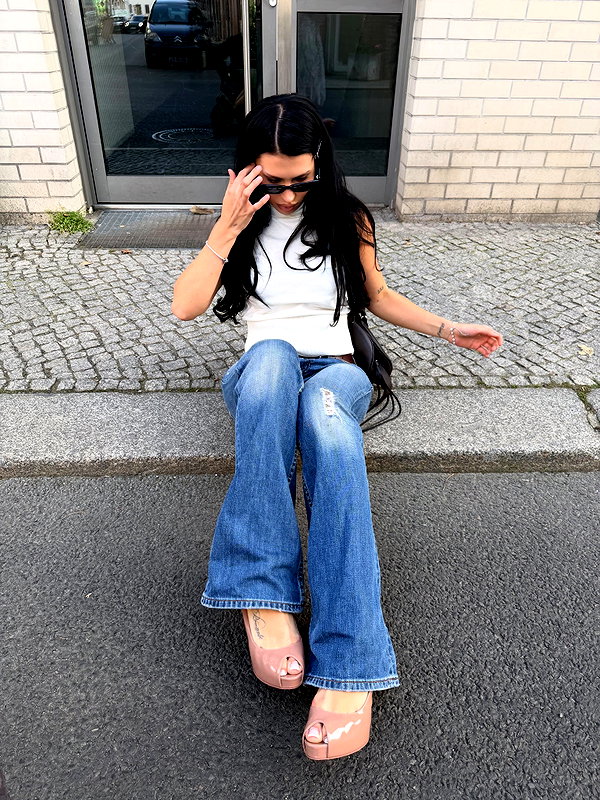 karolinaawasik instagram image archive image