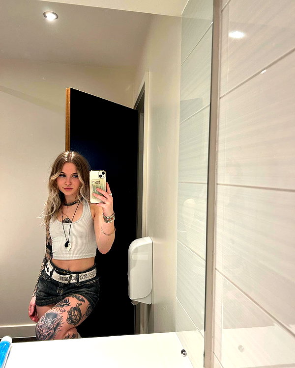 charley.chambers instagram image archive image