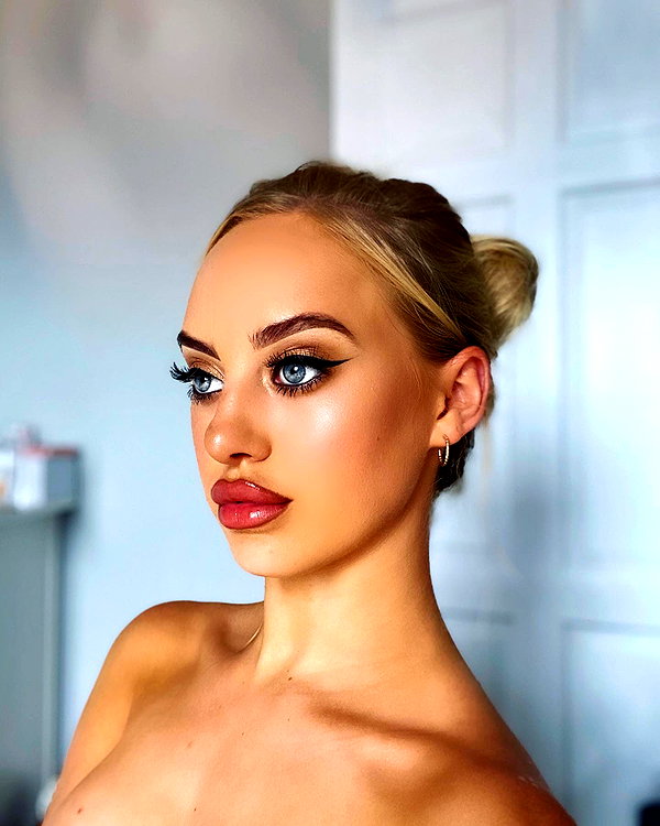 rhiannonbluee instagram image archive image