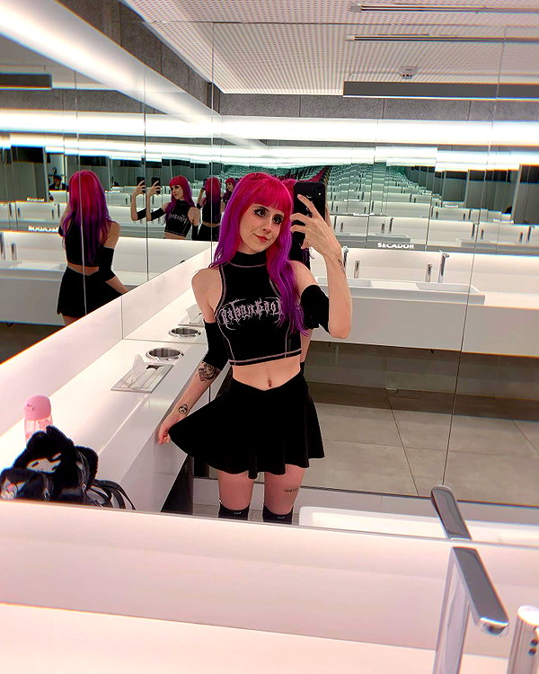 jadelaverne instagram image archive image