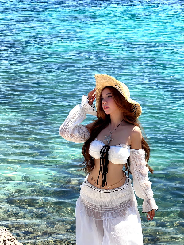 lyhythuedoxinh instagram image archive image