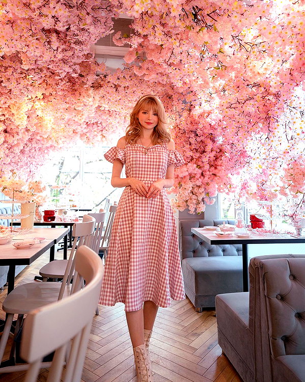 peachmilky_ instagram image archive image
