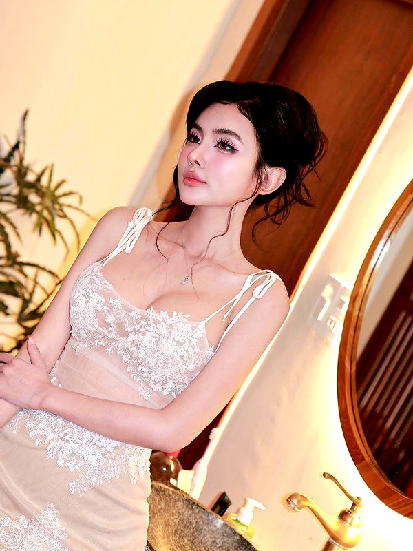 lyhythuedoxinh instagram image archive image