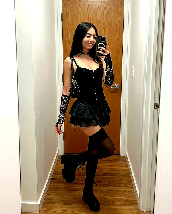 lilylicioous instagram image archive image