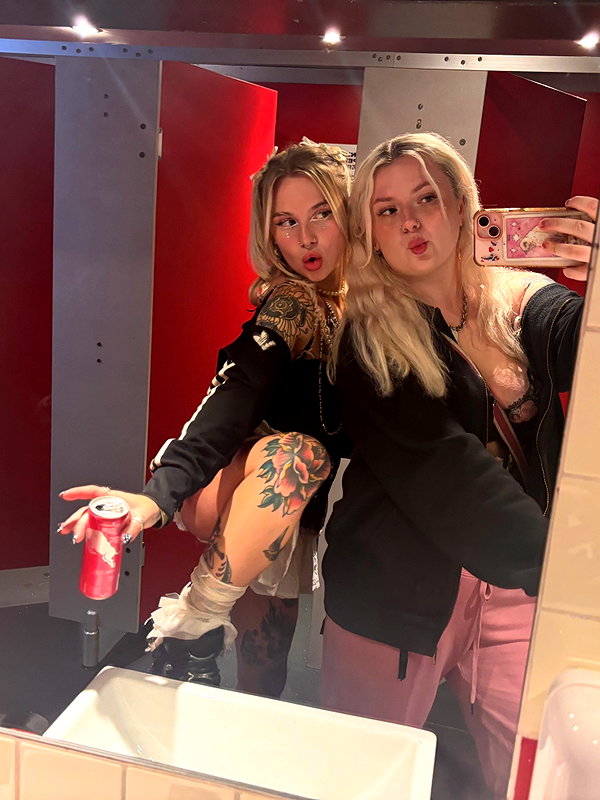 charley.chambers instagram image archive image
