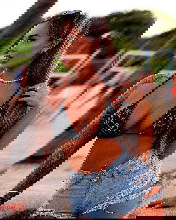 itshayleydavies itshayleydavies archive image