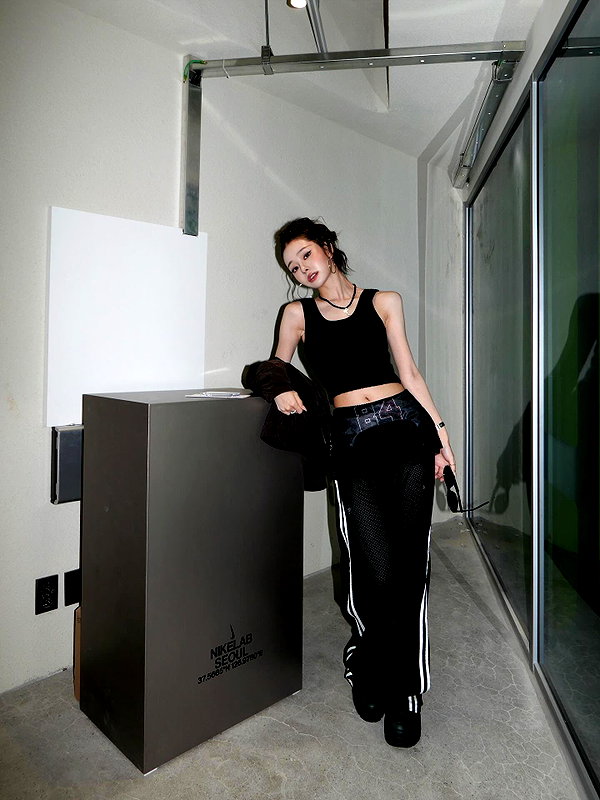 dear.zia instagram image archive image