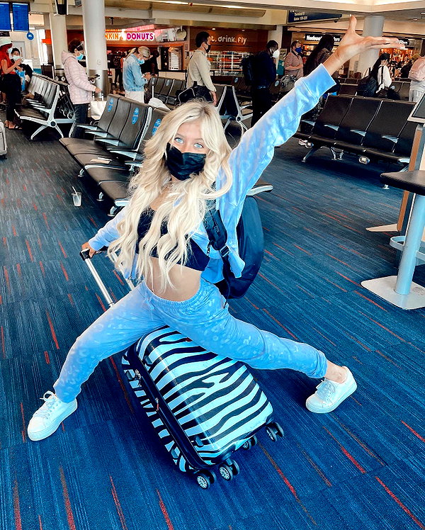 ellianawalmsley instagram image archive image