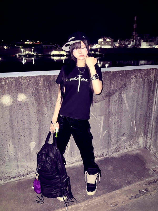 9unxx7 instagram image archive image