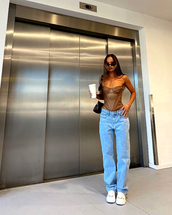 olivia.mathers instagram image archive image