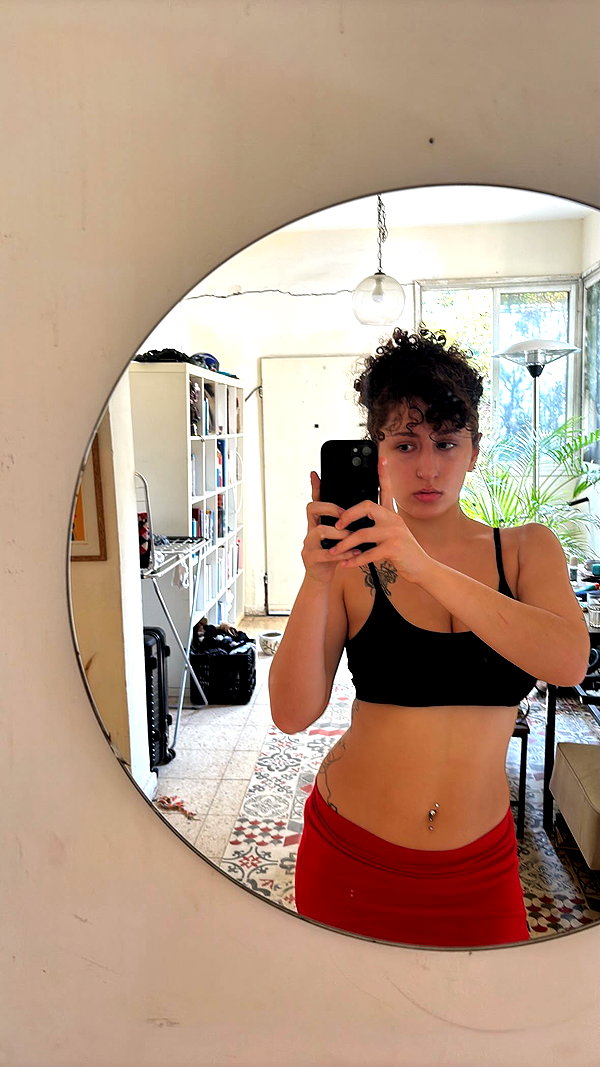Archived image from @alma.almog on Instagram