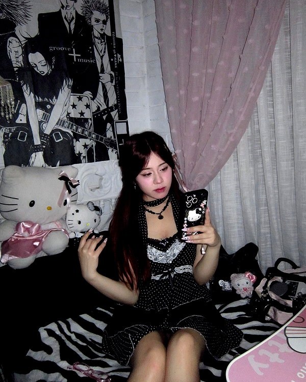 is2tian instagram image archive image