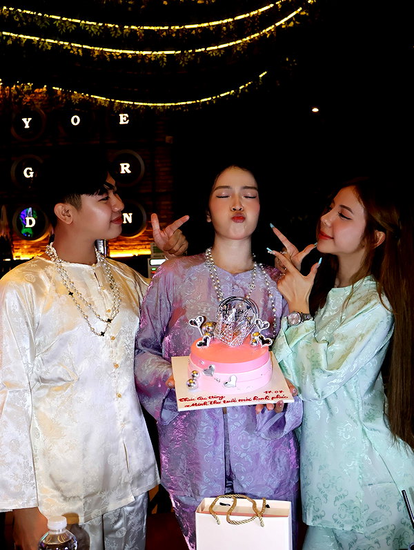 lyhythuedoxinh instagram image archive image