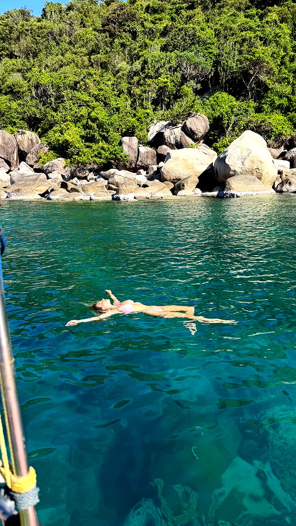 ella_netzer8 instagram image archive image