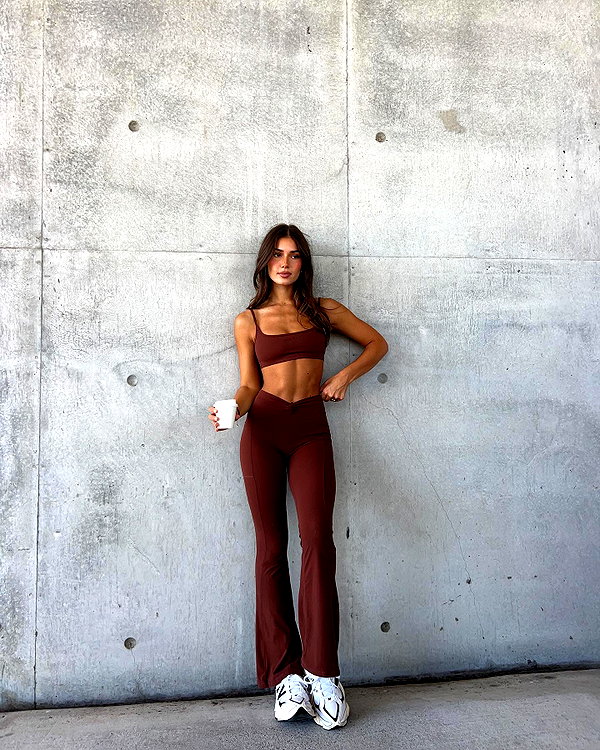 dekota_thompson instagram image archive image