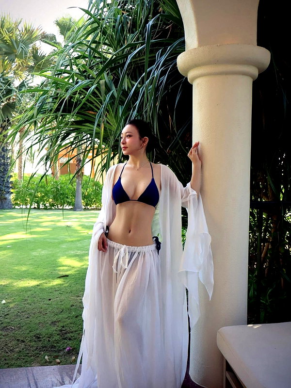 lyhythuedoxinh instagram image archive image