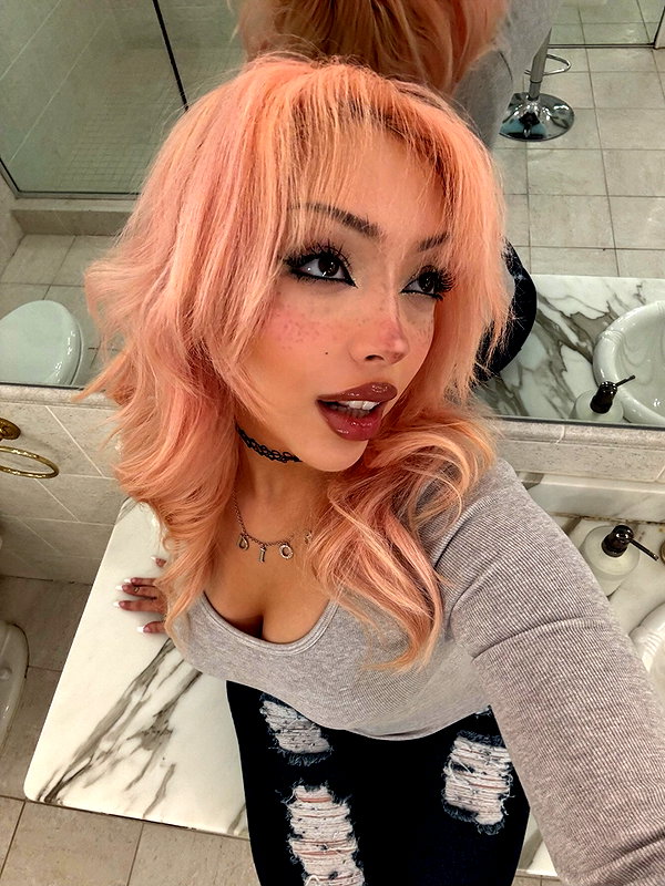 v.qx instagram image archive image