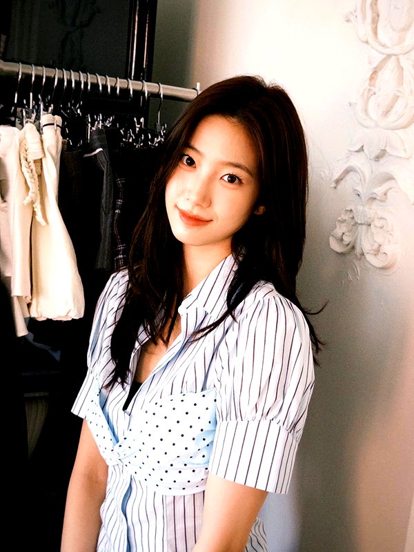 zuhazana instagram image archive image
