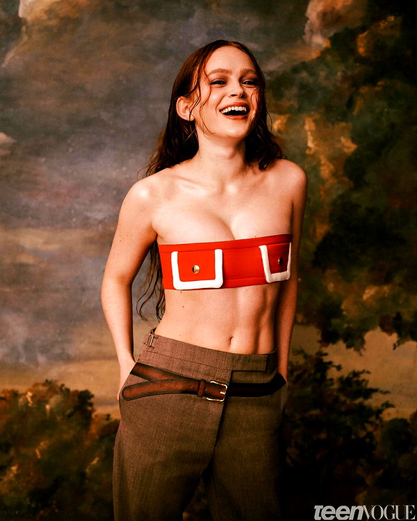 sadiesink_ instagram image archive image
