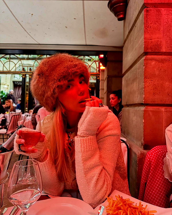 maya.keyy instagram image archive image
