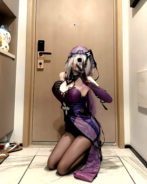 gallery_cosplayer instagram image archive image