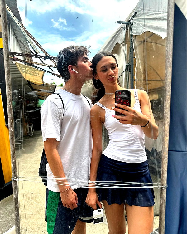 cait.knight instagram image archive image