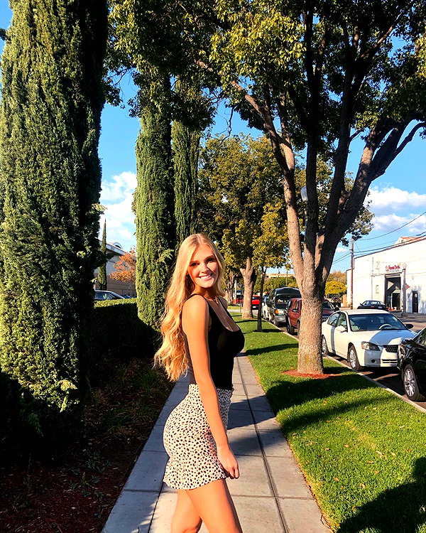 allie_dunn instagram image archive image